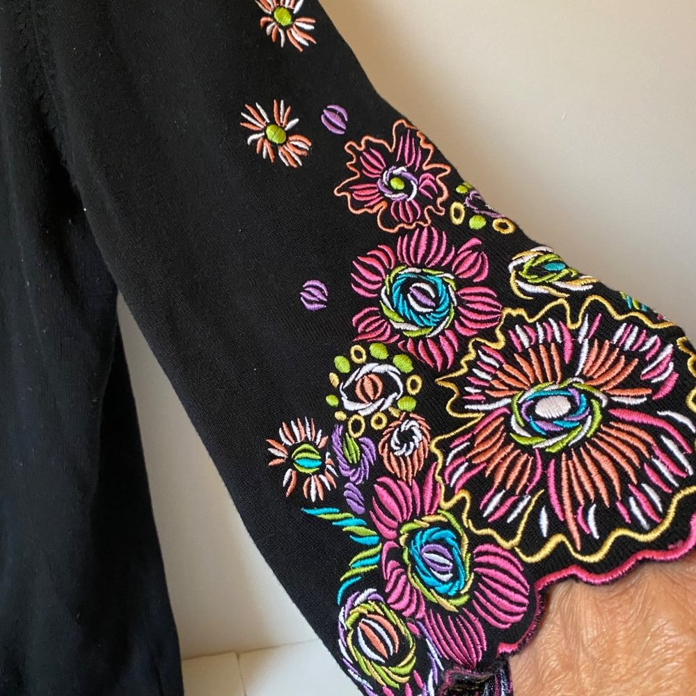 Bob Mackie Wearable Art long sleeve shirt embroidered flowers bright colors S - Picture 4 of 8